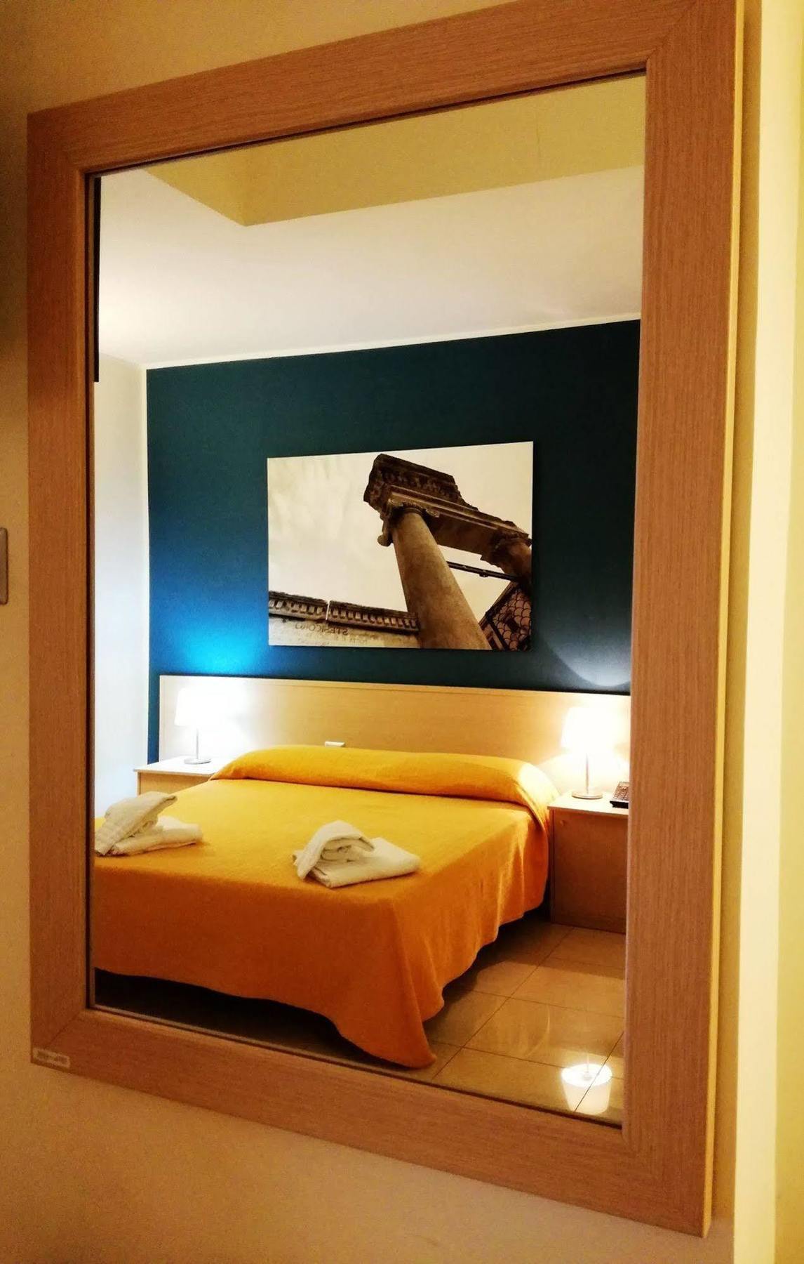 Hotel Residence Empedocle Messina Eksteriør bilde